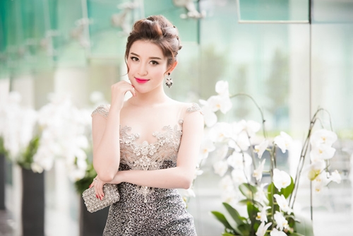 Huyền My lột xác nhan sắc nhờ tuyệt kỹ không cần dao kéo - 26