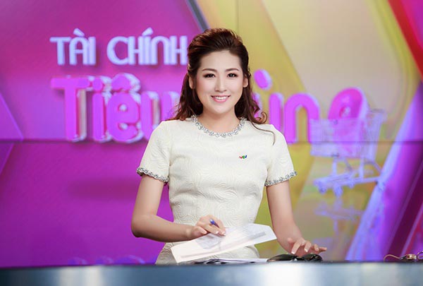 &#34;Bạn gái Noo Phước Thịnh&#34; dẫn đầu top 5 MC gợi cảm nhất VTV - 1