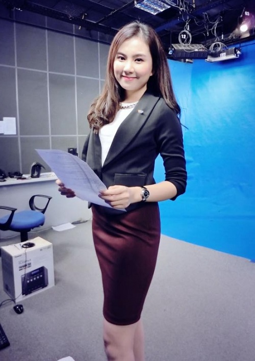 "Bạn gái Noo Phước Thịnh" dẫn đầu top 5 MC gợi cảm nhất VTV - 3