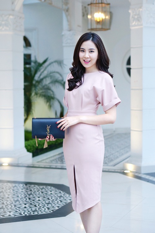 "Bạn gái Noo Phước Thịnh" dẫn đầu top 5 MC gợi cảm nhất VTV - 5