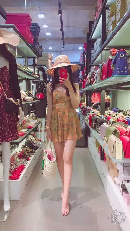 Việt Huê nóng bỏng vẫn ít nhiều "kiêng dè" em gái hot girl - 4