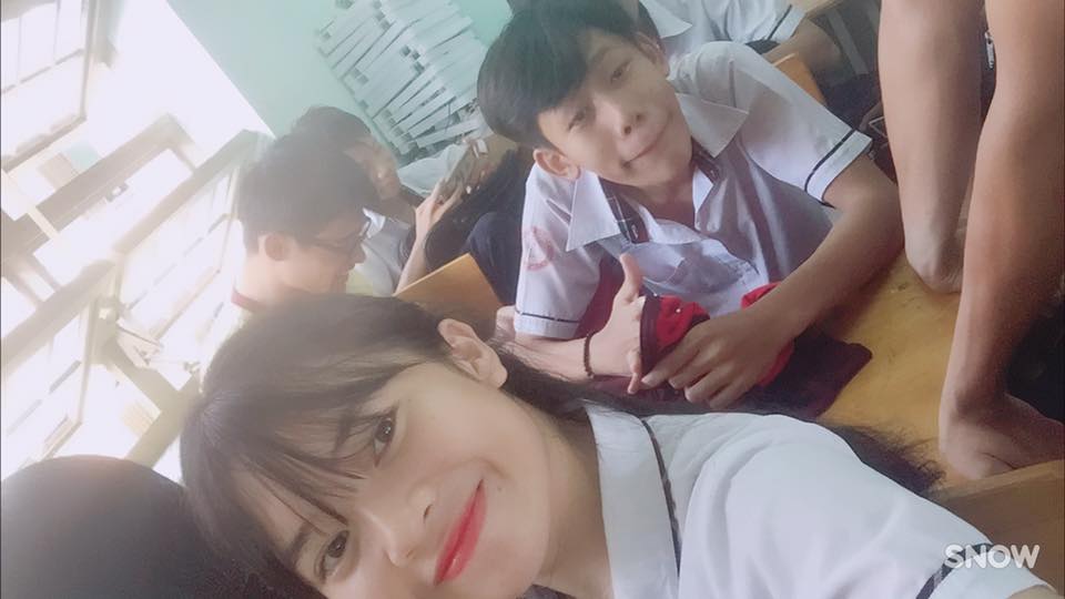 Việt Huê nóng bỏng vẫn ít nhiều "kiêng dè" em gái hot girl - 2