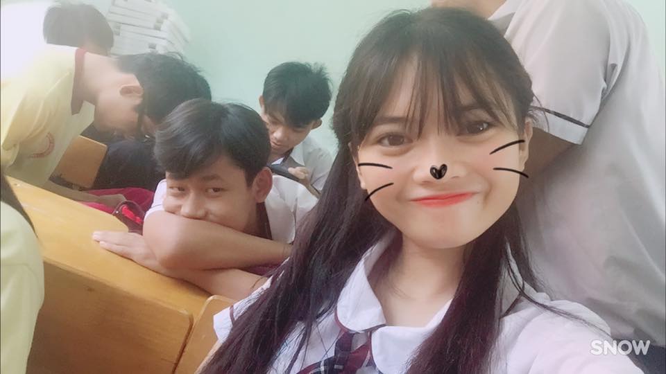 Việt Huê nóng bỏng vẫn ít nhiều "kiêng dè" em gái hot girl - 3