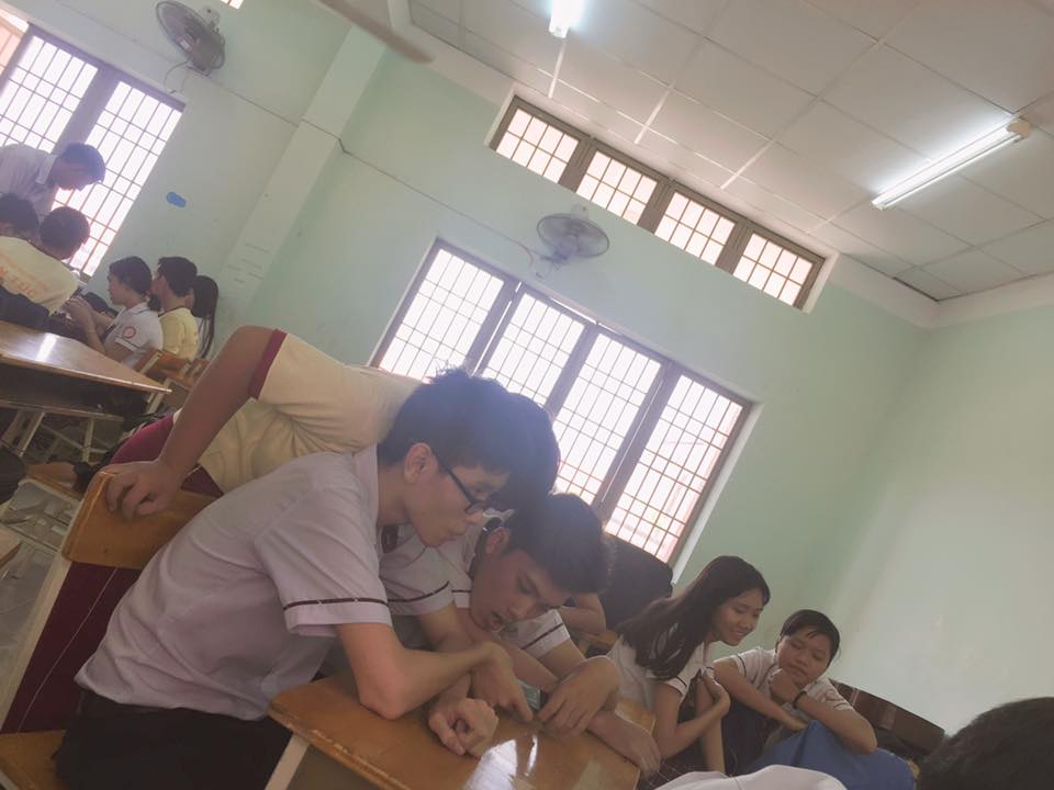 Việt Huê nóng bỏng vẫn ít nhiều "kiêng dè" em gái hot girl - 4