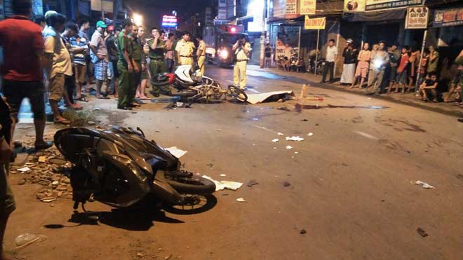 Nóng 24h qua: “Dẹp loạn” vỉa hè, Phó Chủ tịch phường bị tấn công - 4