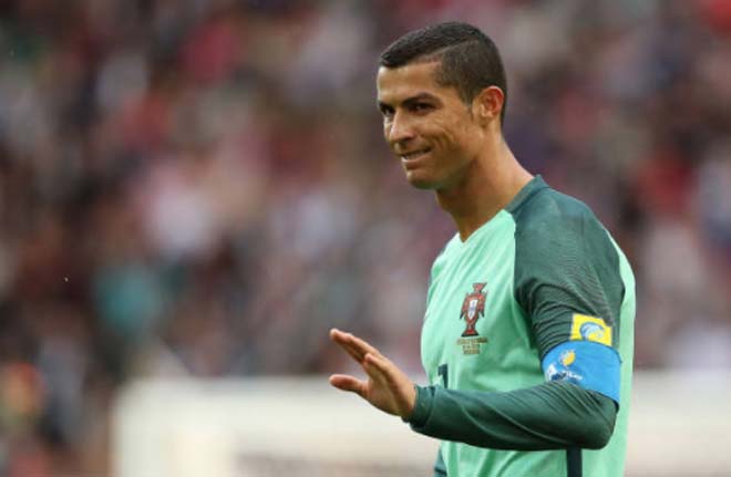 Góc chiến thuật Nga – Bồ Đào Nha: Ronaldo làm, SAO Barca suýt phá - 1