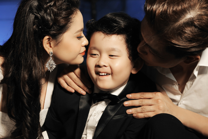 Hà Hồ, Khánh Thi đẹp bội phần trong khoảnh khắc đặc biệt sau cánh gà - 10