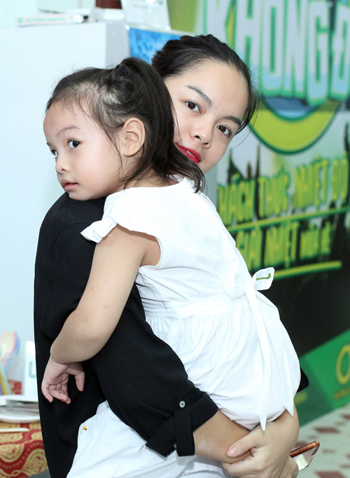 Hà Hồ, Khánh Thi đẹp bội phần trong khoảnh khắc đặc biệt sau cánh gà - 3