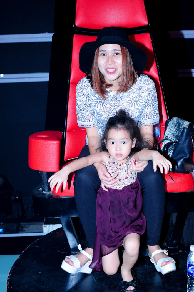 Hà Hồ, Khánh Thi đẹp bội phần trong khoảnh khắc đặc biệt sau cánh gà - 10