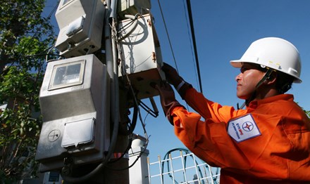 Vay nợ nhiều, giá điện khó giảm - 2