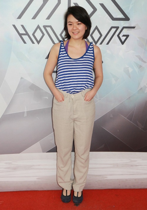 Vỡ mộng vì nhan sắc khó đỡ của thí sinh hoa hậu xứ cảng thơm - 7