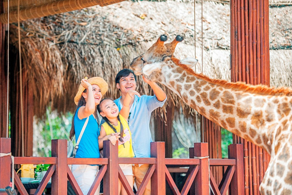 Kỳ nghỉ 5 sao siêu rẻ: Khi &#34;ông lớn&#34; Vinpearl “bắt tay” với Vietjet - 1