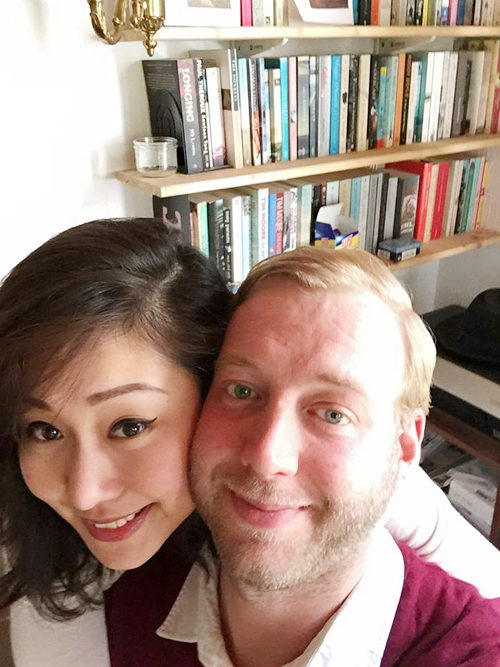 Hà Anh, Phương Vy được chồng đi giày, bóp chân khiến fan xuýt xoa - 9