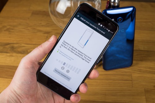 9 điểm nhấn thú vị trên HTC U 11 - 4