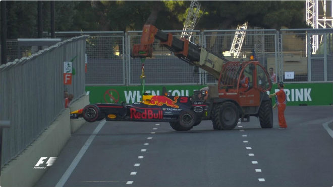 Đua xe F1, Azerbaijan GP: &#34;Mũi tên bạc&#34; xé tan mọi chướng ngại - 4