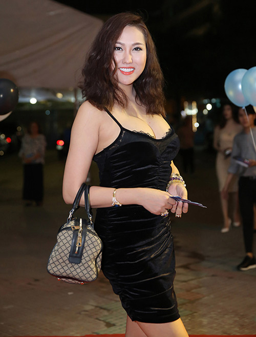 &#34;Tình cũ Trường Giang&#34;, Lệ Quyên mặc kém sang, già nua - 8