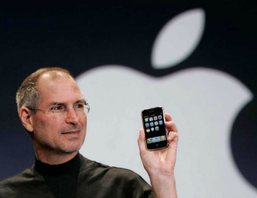 10 năm trước, cả thế giới lay chuyển vì iPhone của Apple - 1