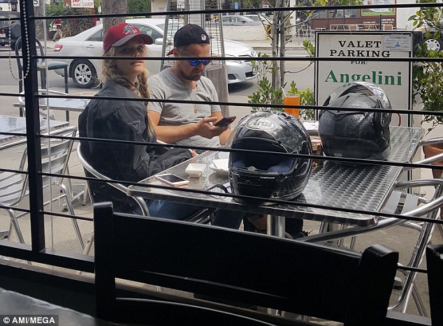 Tung ảnh tắm tiên, tình cũ khiến Leonardo DiCaprio tiếc đứt ruột - 6