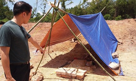 Nóng 24h qua: Áp giải nhân chứng bí ẩn vụ Hoa hậu Phương Nga - 4