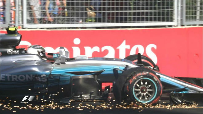 Đua xe F1, Azerbaijan GP: Va chạm mở màn kịch bản &#34;điên rồ&#34; - 3