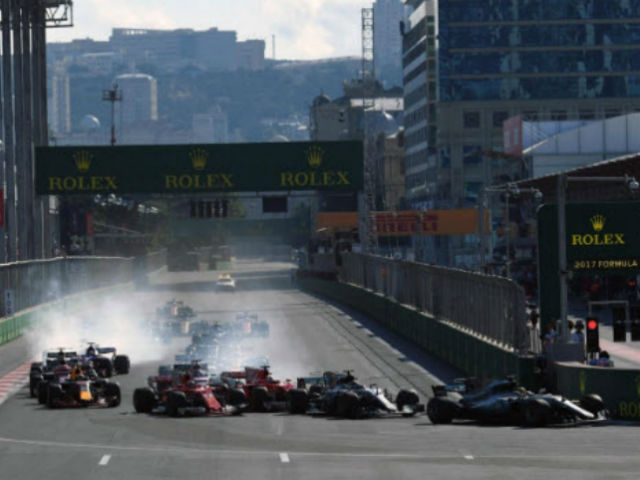 Đua xe F1, Azerbaijan GP: Va chạm mở màn kịch bản 
