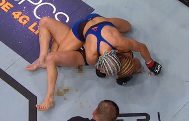UFC: Đang đánh hoảng hồn với sự cố &#34;tế nhị&#34; của đả nữ - 1