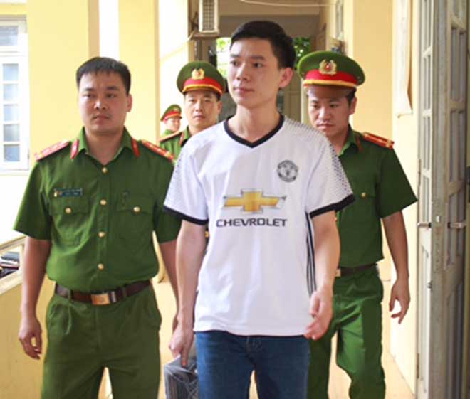 Nóng 24h qua: Phản ứng xung quanh vụ bắt tạm giam bác sĩ Lương - 1