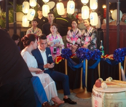 Ảnh hậu trường của Bảo Thanh, Việt Anh gây nghi ngại "phim giả tình thật" - 9