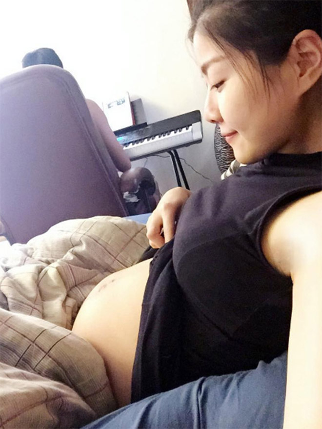 “Mỹ nữ cho con bú” gây sốt vì quá xinh đẹp - 10