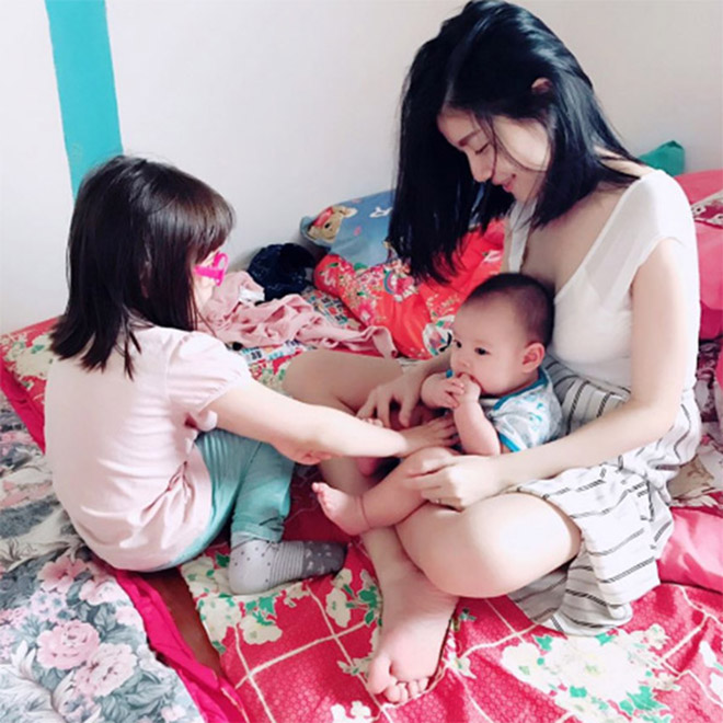“Mỹ nữ cho con bú” gây sốt vì quá xinh đẹp - 8