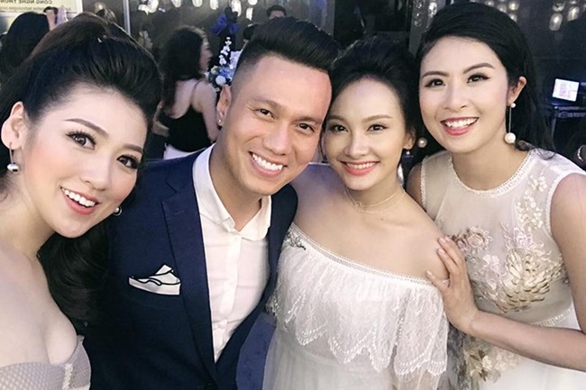 Họ cùng tham gia nhiều sự kiện với nhau. Tình tứ như vậy khiến không ít người phải đặt nghi vấn phim giả tình thật. 