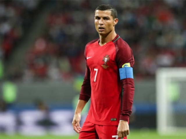 Ronaldo đá 11m: Giành đá cuối để hưởng vinh quang?