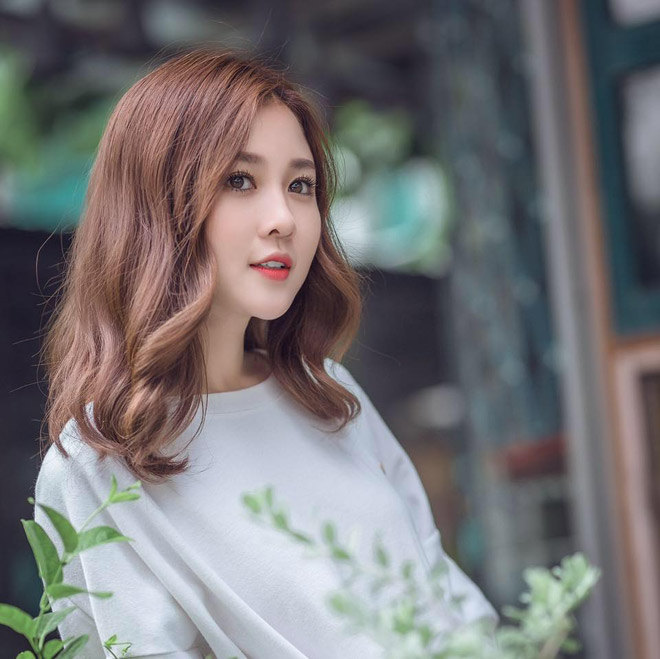 Hot girl FapTV ngây thơ đụng độ nữ DJ bốc lửa gây nghẽn mạng Việt - 2