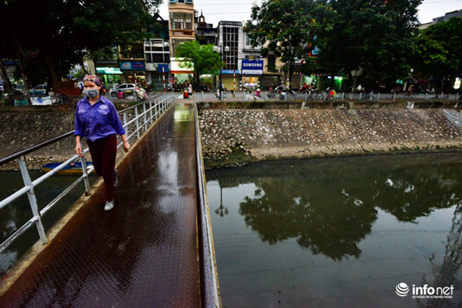 Cận cảnh những dòng sông "chết" ở Hà Nội sắp được hồi sinh - 13