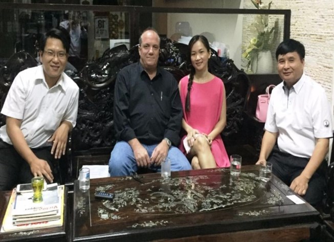 Nóng 24h qua: Giám đốc nhà hàng quẹt thẻ lấy của khách 700 triệu đồng - 1