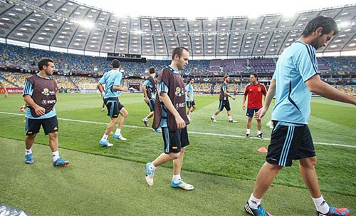 TBN và Italia làm gì trước giờ G? - 2