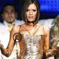 Thẩm mỹ viện - Siêu sao méo mặt vì phẫu thuật ngực