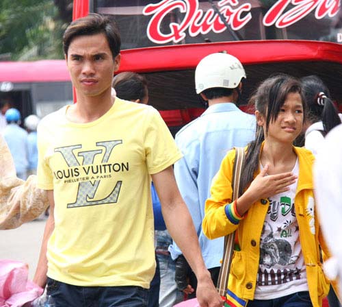 Sĩ tử nườm nượp đổ về TPHCM - 6