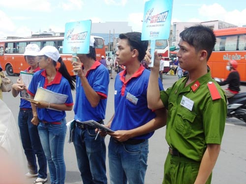 Chùm ảnh “Tiếp sức mùa thi” ở TP.HCM - 8