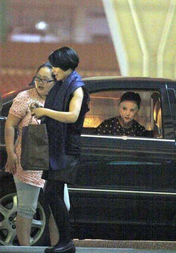 Bất ngờ trước bản sao Phạm Băng Băng - 11