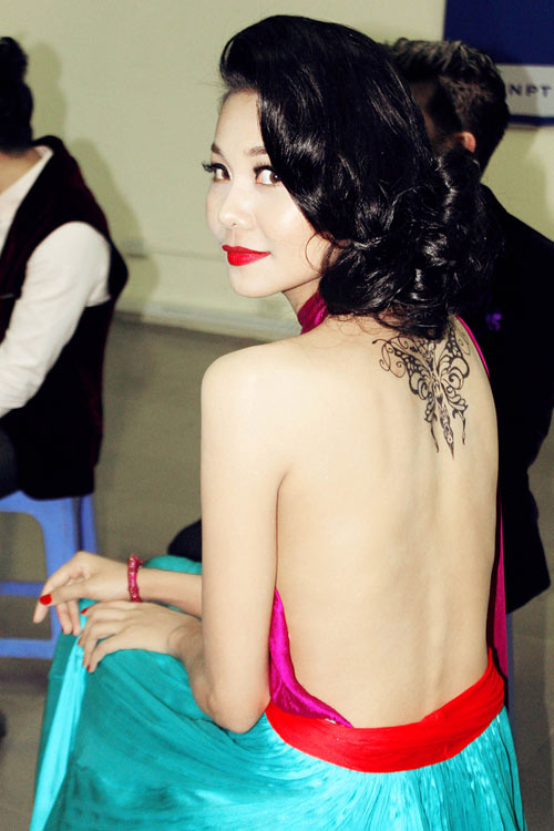 Thanh Hằng hot hơn nhờ sexy vừa đủ - 8