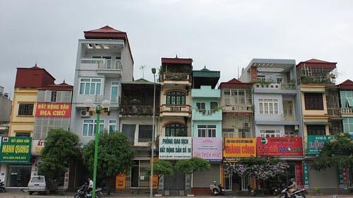 Sàn BĐS: Bán trà đá "cầm hơi" - 1
