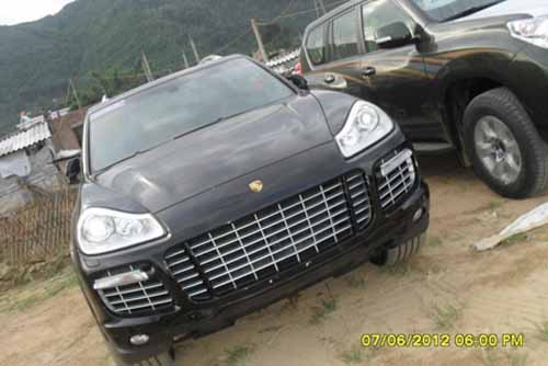 Hàng loạt "siêu xe" cập bến Quảng Ninh - 12