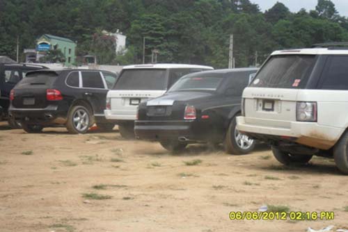 Hàng loạt "siêu xe" cập bến Quảng Ninh - 15