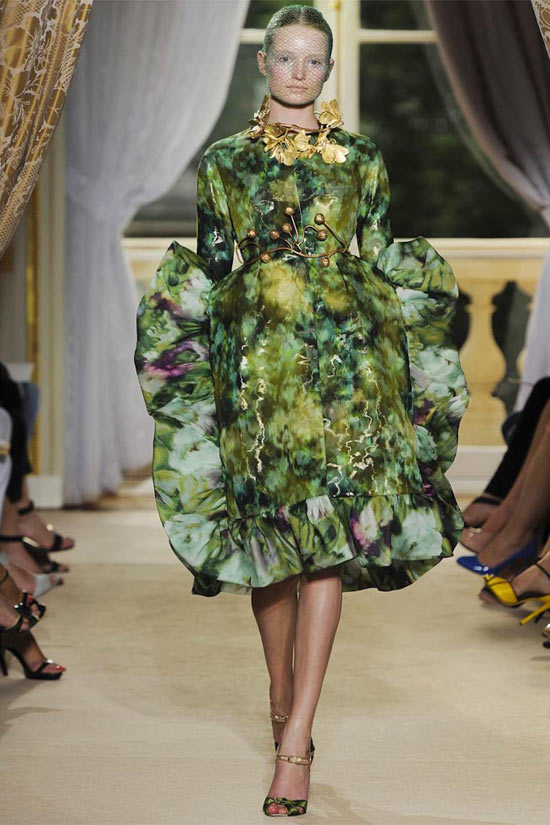 Lạc bước vào khu rừng ong bướm mơ mộng - 17