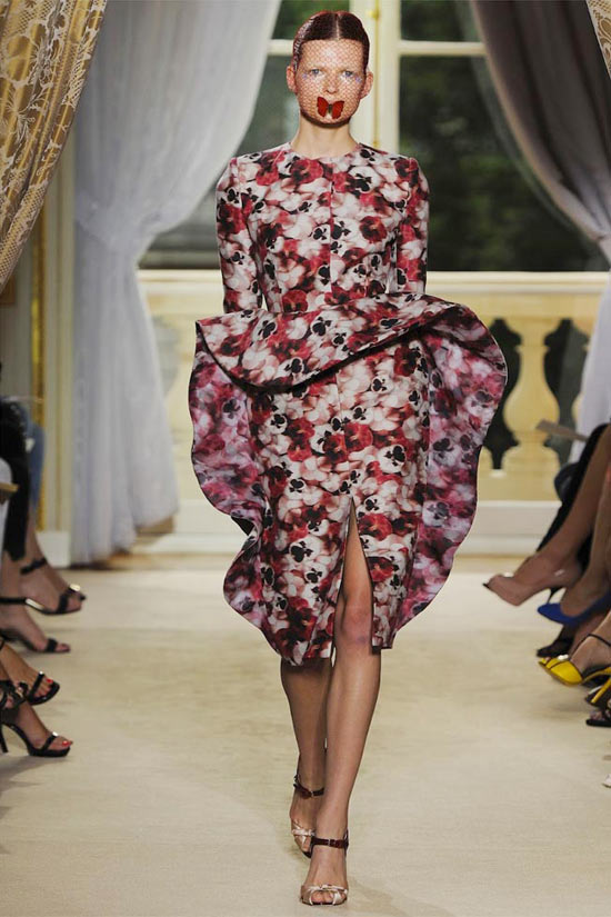 Lạc bước vào khu rừng ong bướm mơ mộng - 31