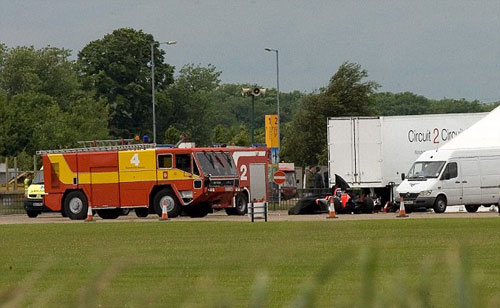 F1: "Bóng hồng" gặp tai nạn thảm khốc trước British GP - 4