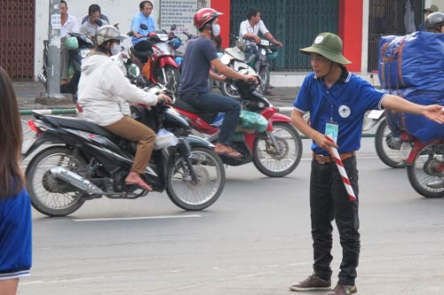 Thí sinh đã hoàn thành bài thi môn Toán - 18