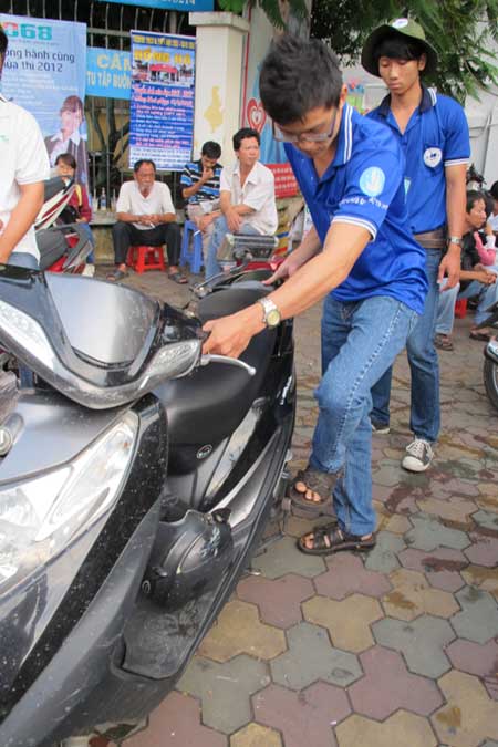 Thí sinh đã hoàn thành bài thi môn Toán - 26