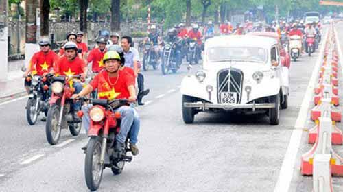 Những mẫu xe cổ tô điểm cho đô thị Việt - 9